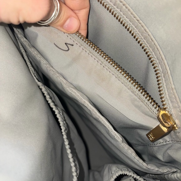 Freshly Picked Classic Carryall Diaper Bag - Picture 4 of 6